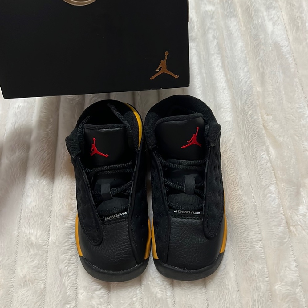 🎀SOLD🎀 Jordan 13 Retro - Picture 2 of 8